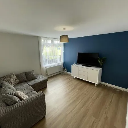 3 Bedroom House In That Sleeps 4 Middlesbrough